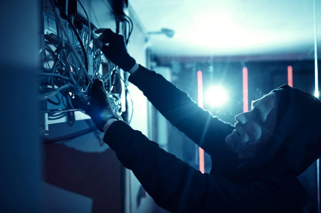 Man repairing the electricity system